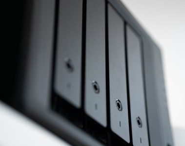 שרתי אחסון המסמלים תיבת Outlook מלאה וניהול נפח